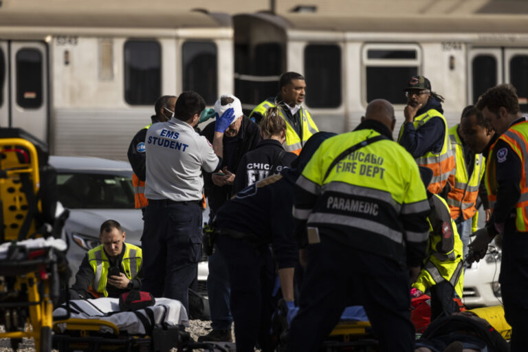 NTSB Begins Probe Into Chicago Commuter Train Crash That Injured 40