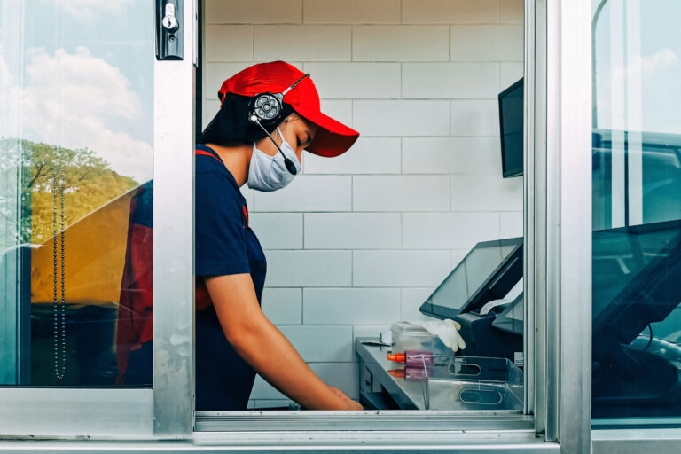 New $20 Minimum Wage for Fast Food Workers in California Began Monday